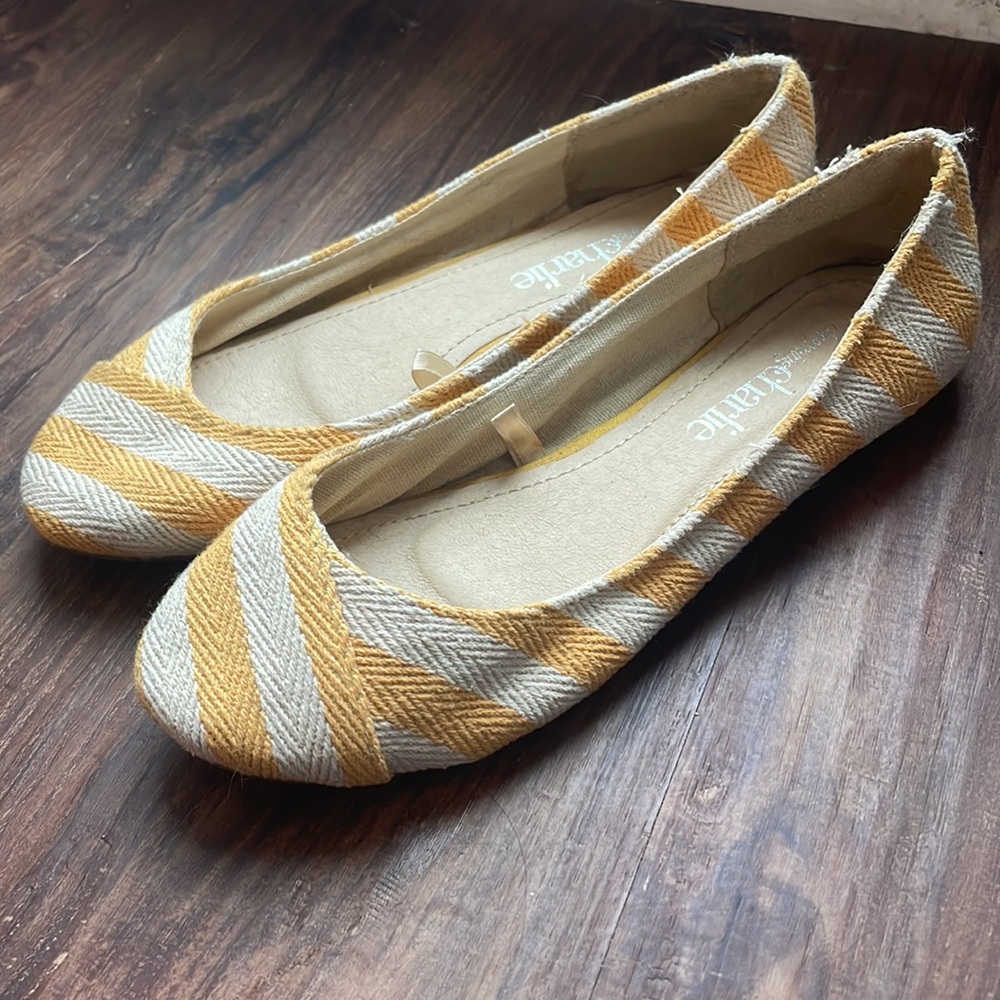 Women’s Flats